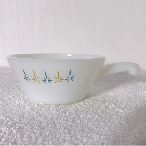Vintage Anchor Hocking Fire King Soup  Bowl Yellow Blue Atomic Star Pattern - Picture 1 of 9